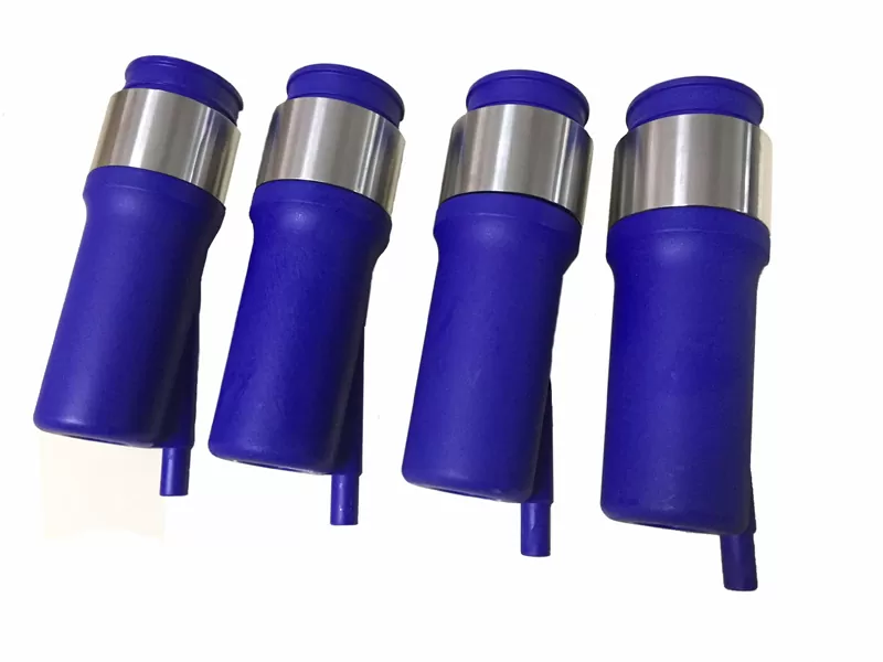 Стакан доїльний пластмасовий з н/ж кільцем W-037